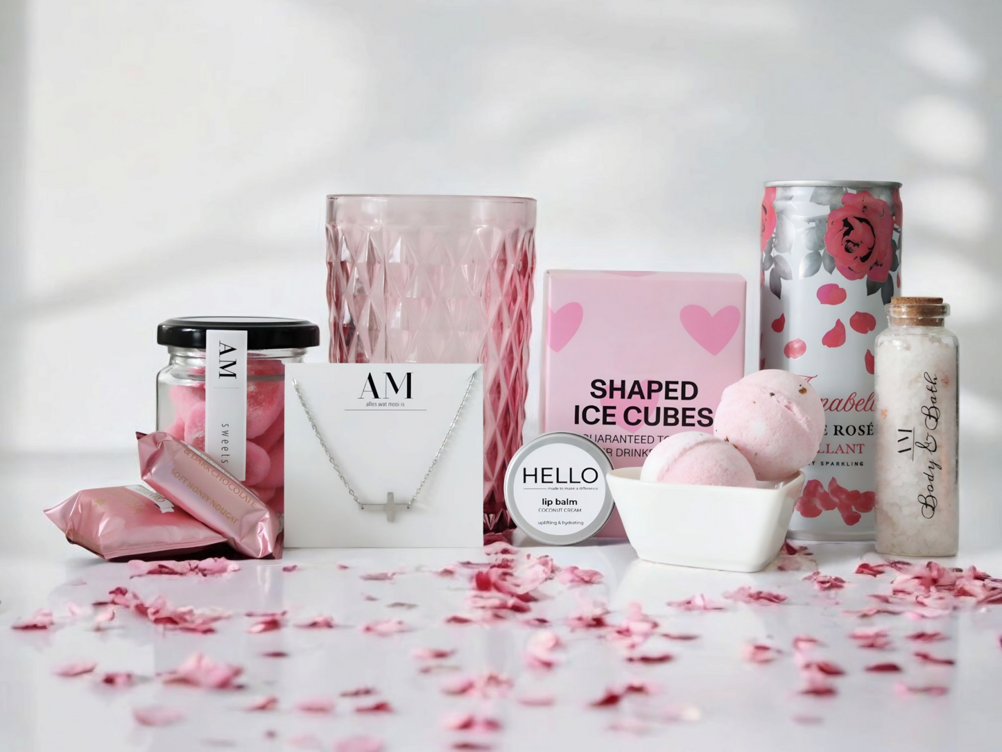 The BLUSH PETALS & HEARTS Box