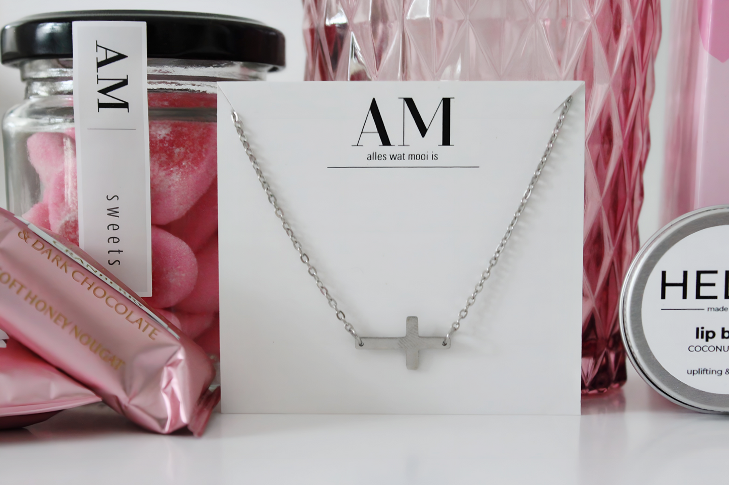 The BLUSH PETALS & HEARTS Box