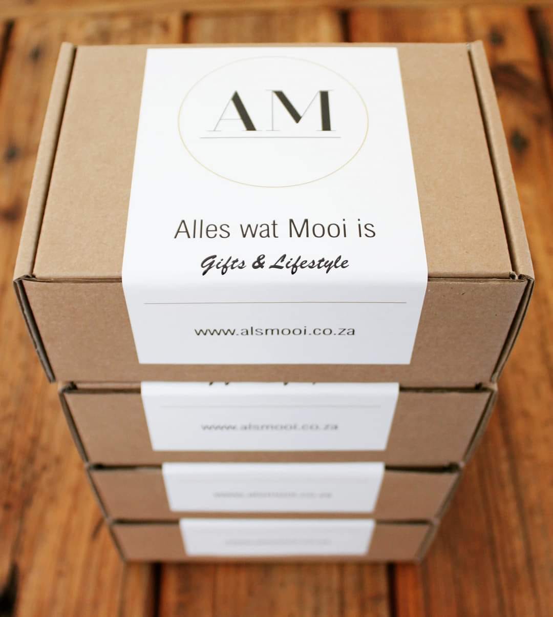 Gift Box (to put the items your order inside)